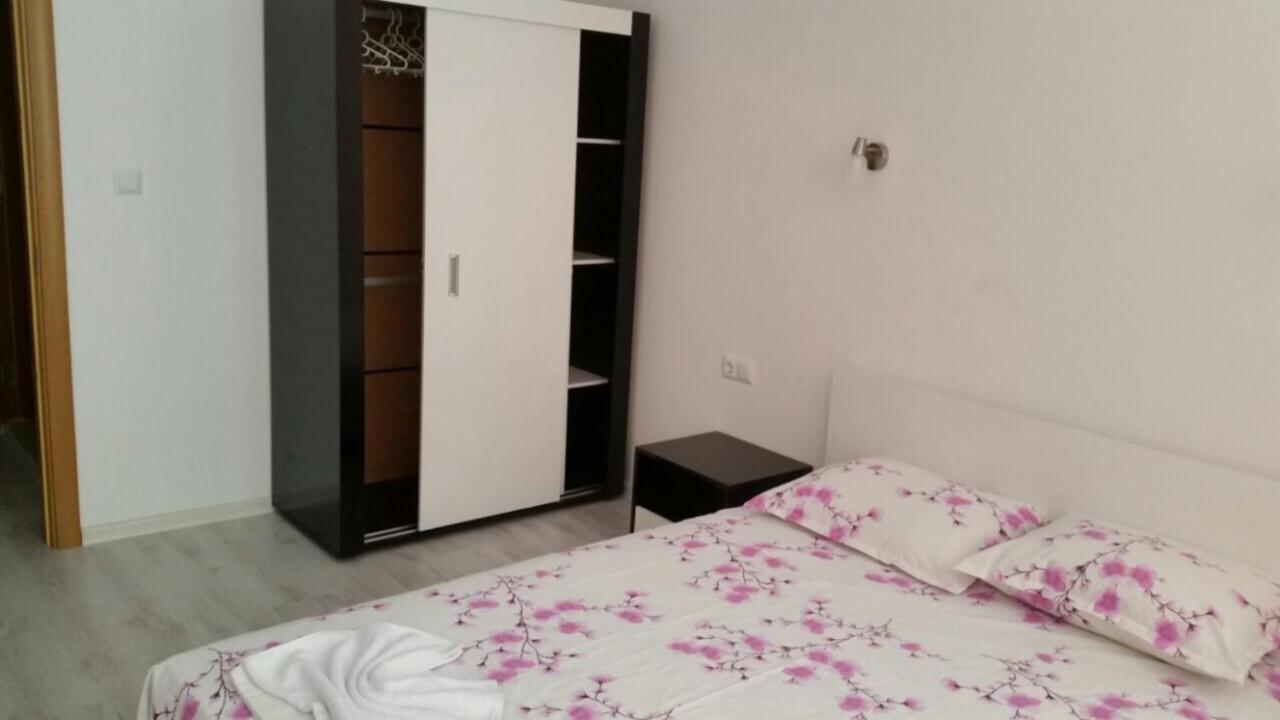 Apartamenti Eli Ahyolu Dış mekan fotoğraf